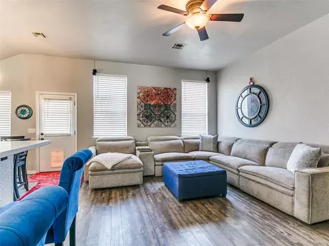 Living - 705 Night Hawk Dr, Norman, OK 73072 photo 7 of 8