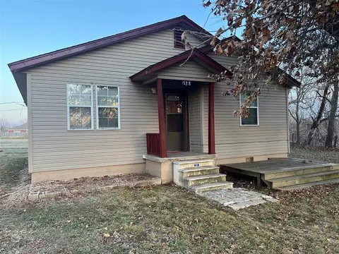 128 Crutcho Rd, Midwest City, OK 73130