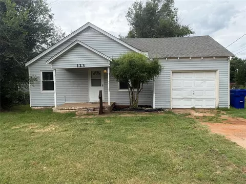 123 Grandview Rd, Midwest City, OK 73130