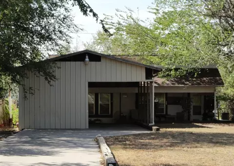 114 W Himes St, Norman, OK 73069