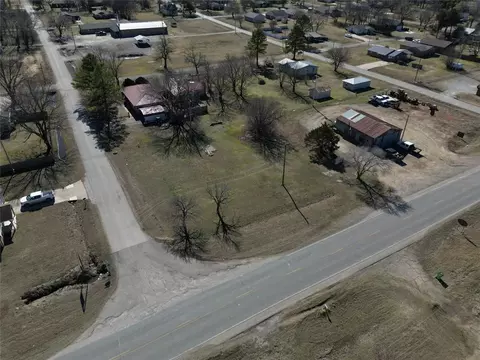 309 East 8th Avenue Ave, Okemah, OK 74859