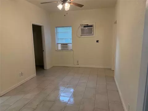 Living - 308 S 7th St, Davis, OK 73030 photo 1 of 2
