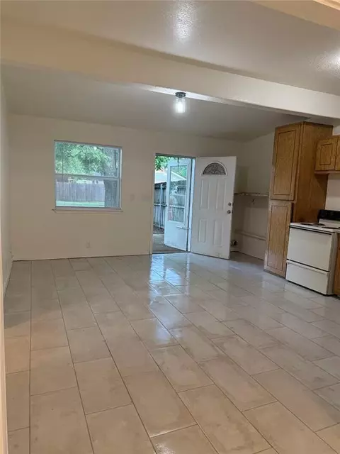 Living - 308 S 7th St, Davis, OK 73030 photo 2 of 2