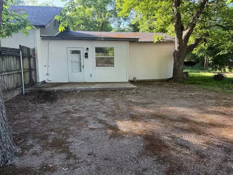Exterior - 308 S 7th St, Davis, OK 73030 photo 3 of 3