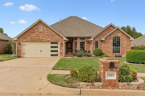 1909 Del Simmons Dr, Edmond, OK 73003