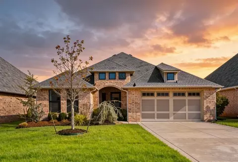 5040 Pont Neuf Rd, Edmond, OK 73034