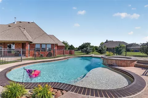 22811 Cedar Ridge Rd, Edmond, OK 73025