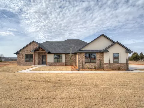 1208 Twin Oaks Dr, Blanchard, OK 73010