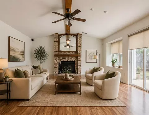 2416 Pennington Ave, Edmond, OK 73012