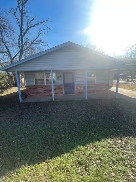 1201 E Margaret St, Shawnee, OK 74801