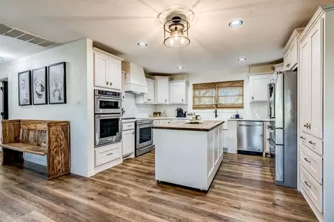 Kitchen - 810178 S 3430 Rd, Tryon, OK 74875 photo 1 of 3