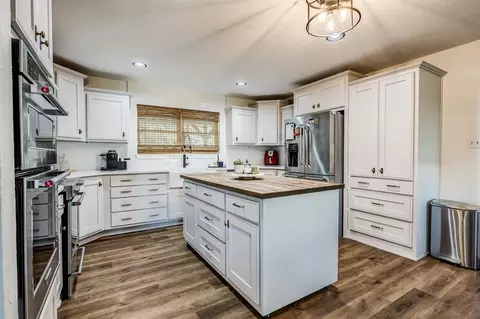 Kitchen - 810178 S 3430 Rd, Tryon, OK 74875 photo 3 of 3
