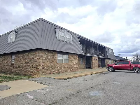 415 N Harmon Ave, Watonga, OK 73772