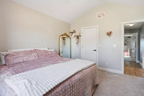 Bedroom - 1104 Stephanie Ln, Altus, OK 73521 photo 3 of 6