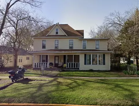 521 W Symmes St, Norman, OK 73069