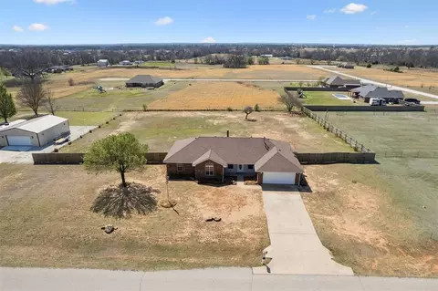 127 Steven Dr, Shawnee, OK 74804
