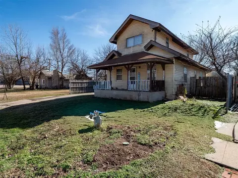 517 W Woodson Ave, El Reno, OK 73036