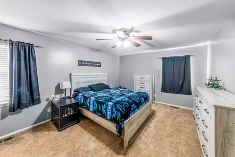 Bedroom - 1211 E 13th St, Cushing, OK 74023 photo 2 of 4