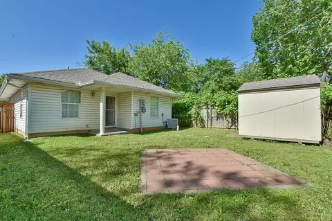 Exterior - 109 E Hayes St, Norman, OK 73069 photo 5 of 5