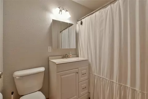 Bath - 109 E Hayes St, Norman, OK 73069 photo 1 of 1