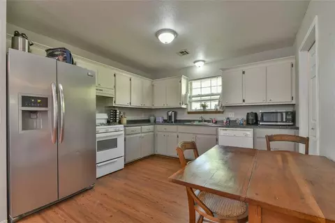 Kitchen - 109 E Hayes St, Norman, OK 73069 photo 1 of 3
