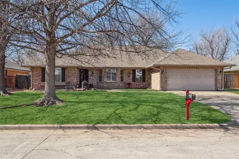 10305 Goldenrod Ln, Oklahoma City, OK 73162