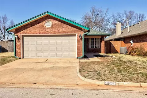 1005 Valley Ct, Edmond, OK 73012