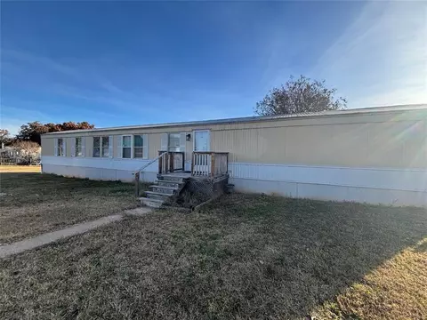 101 W Oak Hill Dr, Mcloud, OK 74851