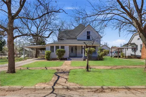 127 S Randlett St, Hobart, OK 73651