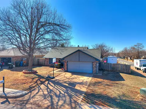 501 Gray Fox Run, Edmond, OK 73003