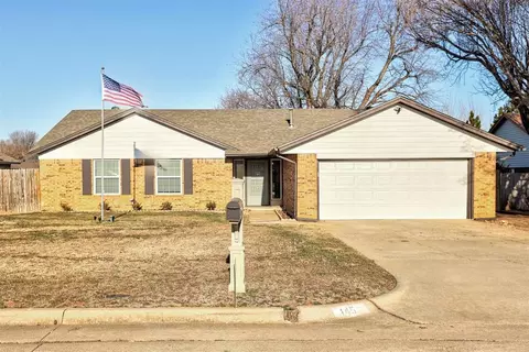 145 Pawnee Pl, Yukon, OK 73099