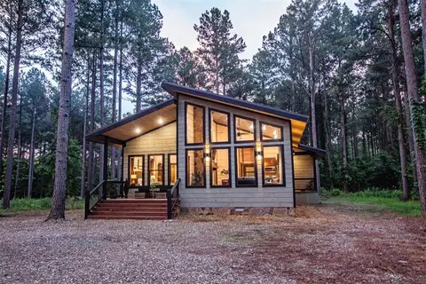 18 Western Fir Ln, Broken Bow, OK 74728