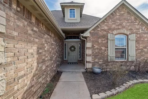 2820 NW 171st St, Edmond, OK 73012