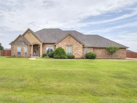 4624 Crestmere Ln, Edmond, OK 73025