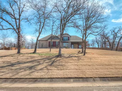 5508 Courtland Ln, Choctaw, OK 73020
