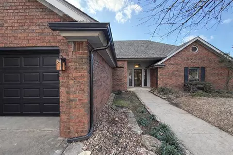 15517 Juniper Dr, Edmond, OK 73013