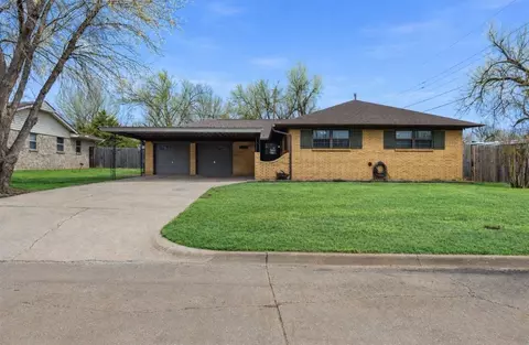 401 Walnut Ave, Yukon, OK 73099