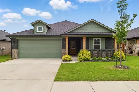 12612 NW 4th St, Yukon, OK 73099