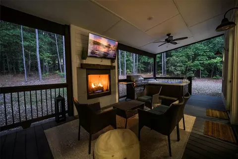 Exterior - 37 Alder Trl, Broken Bow, OK 74728 photo 8 of 11