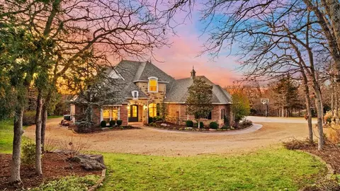1503 Redbud Holw, Edmond, OK 73034