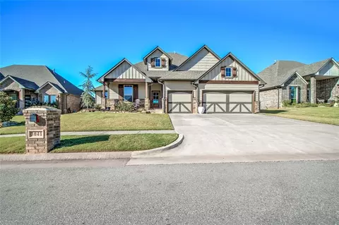 3041 Drake Crest Dr, Edmond, OK 73034