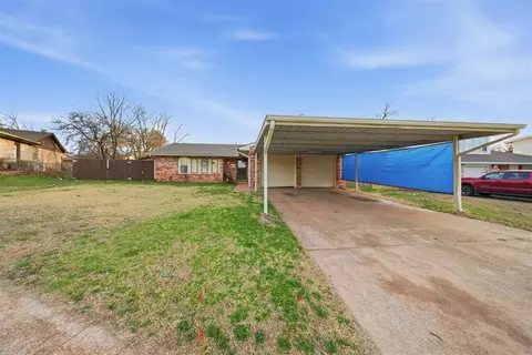3426 Royalwood Cir, Del City, OK 73115