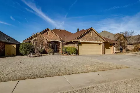 1113 Lanie Ln, Moore, OK 73160
