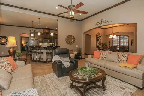 Living - 1663 NW 35th Ter, Newcastle, OK 73065 photo 2 of 5