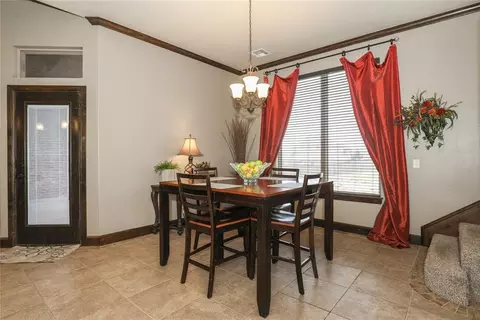 Dining - 1663 NW 35th Ter, Newcastle, OK 73065 photo 4 of 5