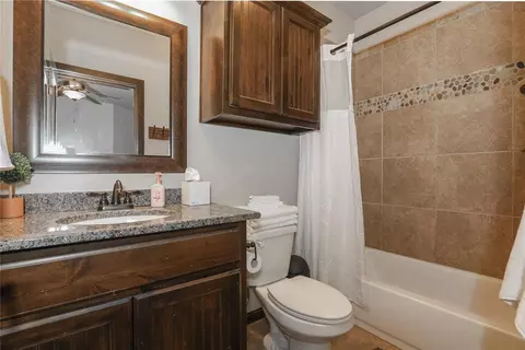 Bath - 1663 NW 35th Ter, Newcastle, OK 73065 photo 7 of 8