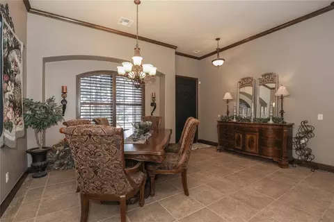Dining - 1663 NW 35th Ter, Newcastle, OK 73065 photo 2 of 5
