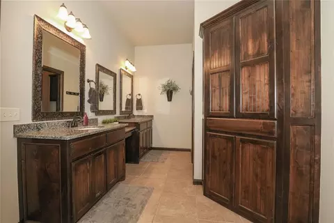 Bath - 1663 NW 35th Ter, Newcastle, OK 73065 photo 1 of 8