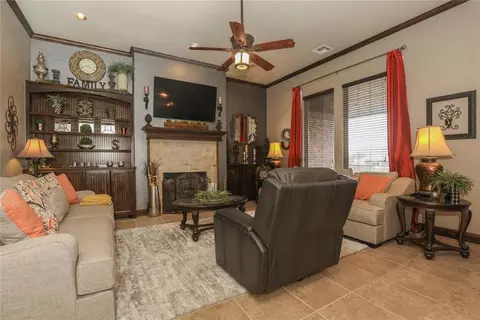 Living - 1663 NW 35th Ter, Newcastle, OK 73065 photo 1 of 5