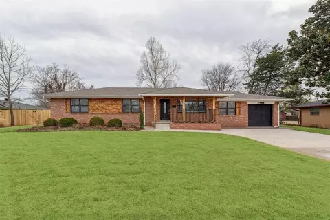 2416 Osborne Dr, Norman, OK 73069